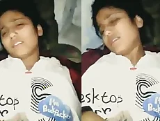 Desi indian teen babe obtiene su coño y el ano estirado por su novio | mierda de culo-hueco de culo-bhabhi
